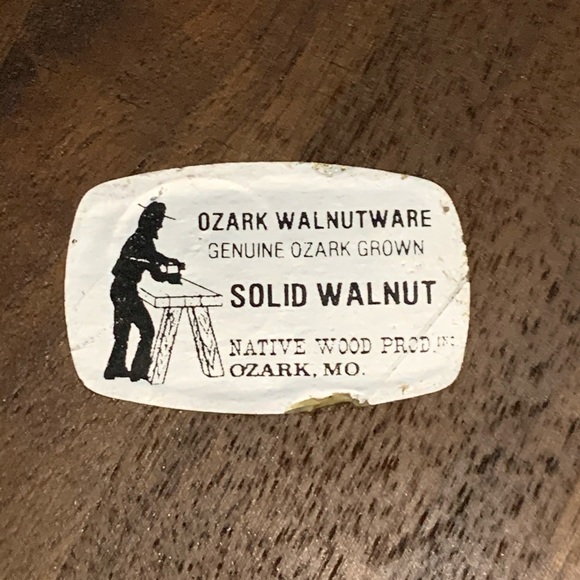 vintage round ozark walnutware cracker tray - Picture 3 of 3
